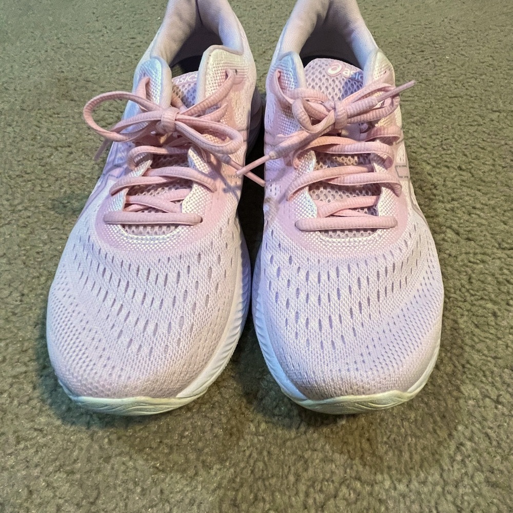 ASICS Women’s size 10 Pink everyday walking or exercise shoes.